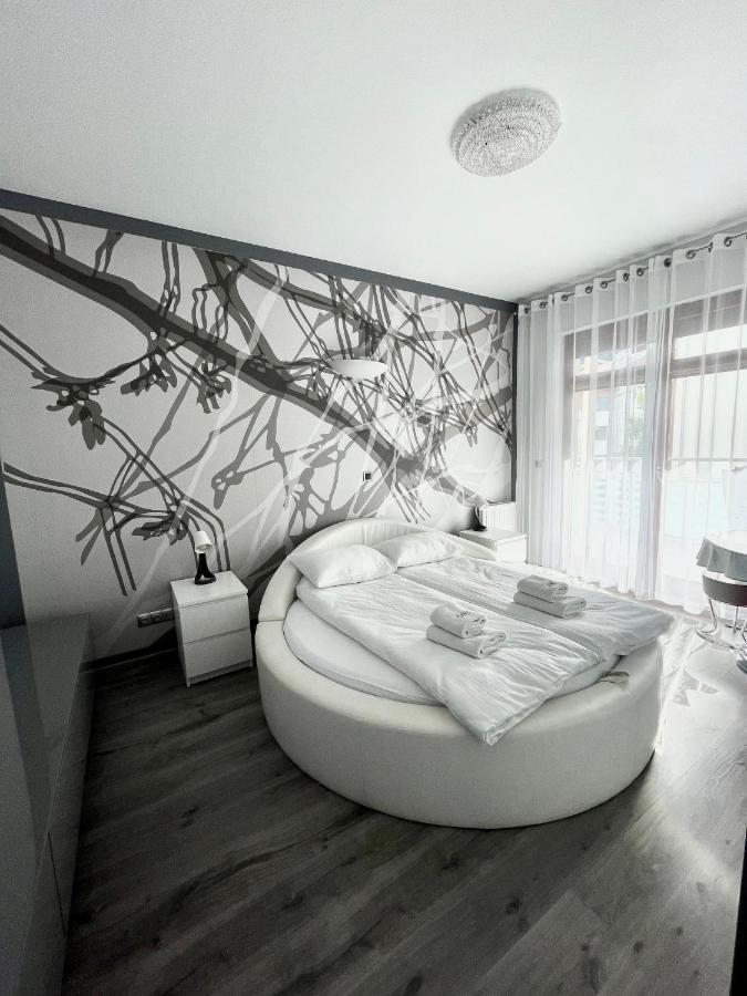 Pina Colada - Neptun Park By Oneapartments Гданск Екстериор снимка